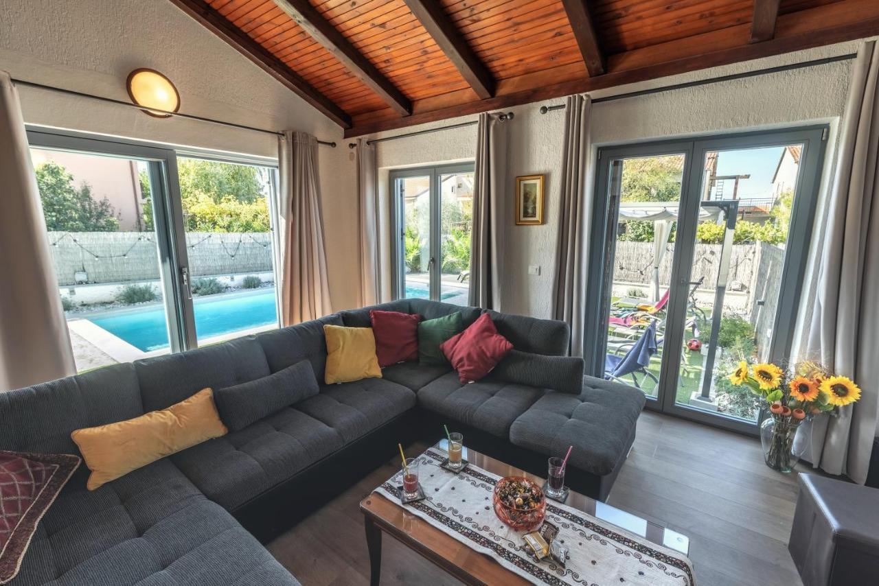 Kuntrada 45 - Heated & Kids Pool Holiday home *